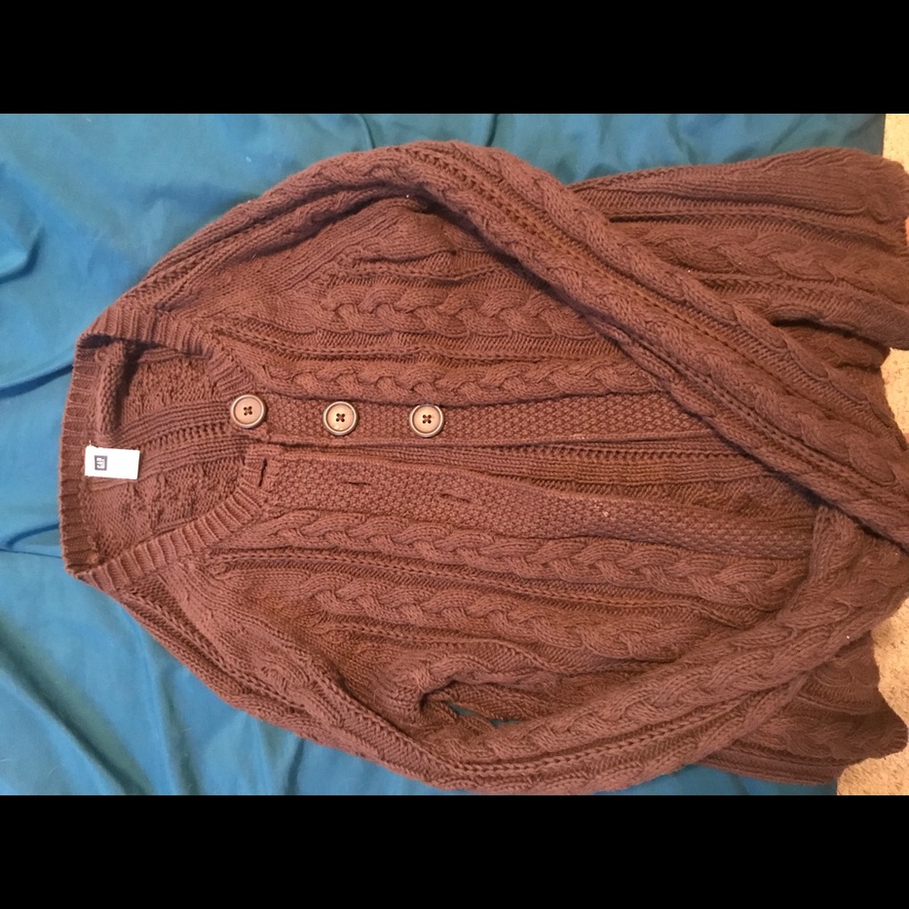 GAP sweater